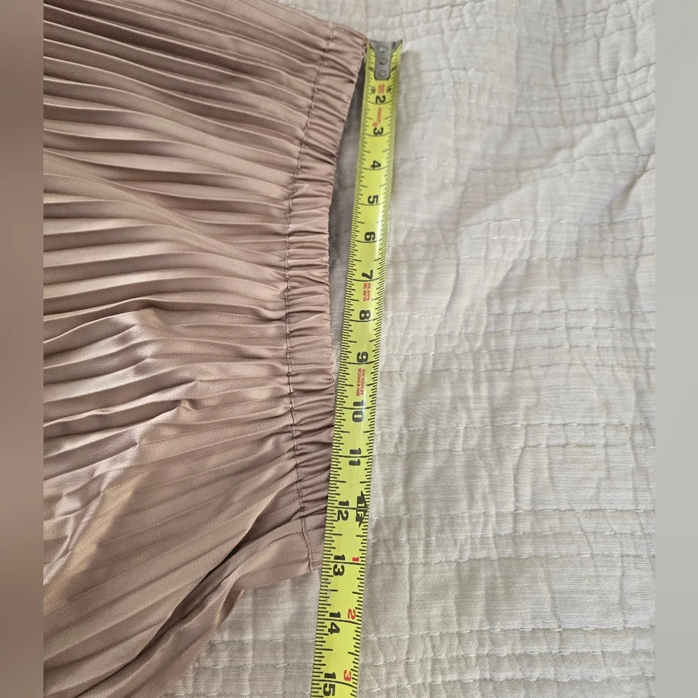 Pleated Midi Skirt in Blush Taupe - Picture 3 of 4